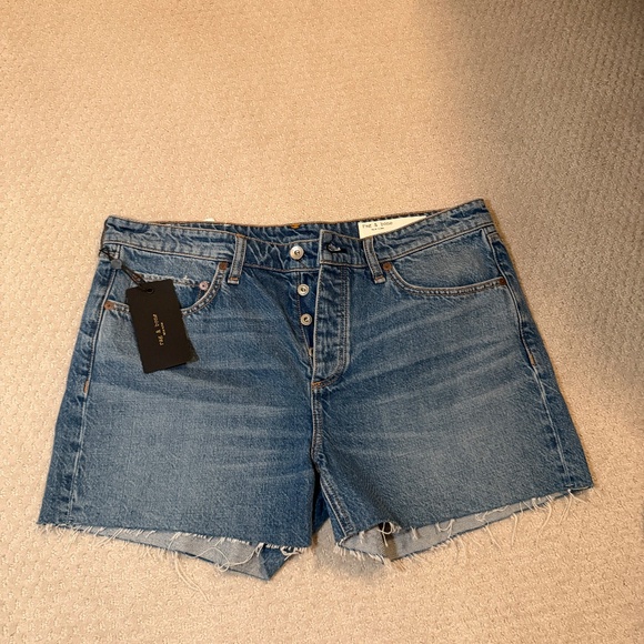 Rag and Bone Low rise Boyfriend Jean Shorts - Picture 1 of 3